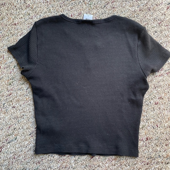 TNA Black Crop Top - size M - a staple to have! - Picture 2 of 4